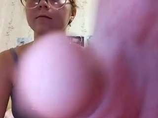AdrieneFrock live webcam show