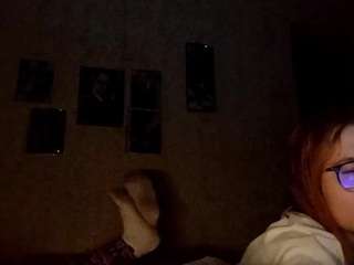 AdrieneFrock live cam preview