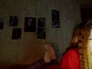 AdrieneFrock live cam preview