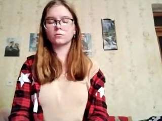 AdrieneFrock live cam preview
