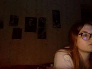 AdrieneFrock live cam preview