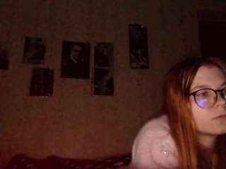 AdrieneFrock live cam preview