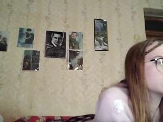 AdrieneFrock live cam preview