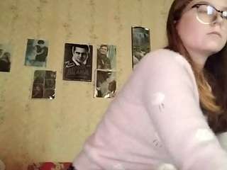 AdrieneFrock live cam preview