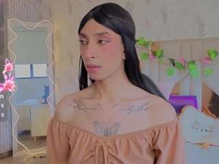 cyrus-tay's live room