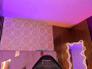 cyrus-tay live cam preview