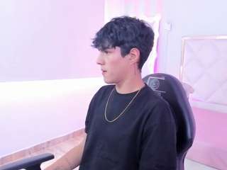 damian-tay Sex Cam Show