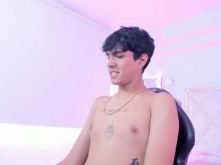 damian-tay Sex Cam Show
