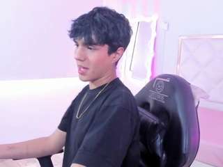 damian-tay Sex Cam Show