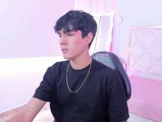 damian-tay Sex Cam Show