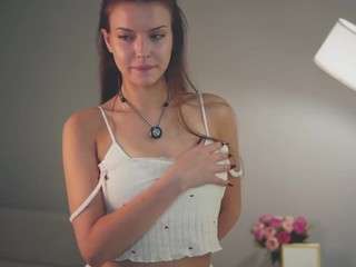 Aleciapoer's cam show statistics and live stream