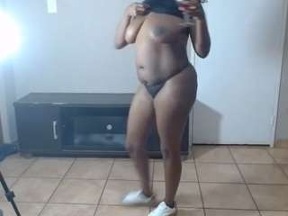 CleoEyesQueen live webcam show