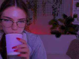 emilia-fly live webcam show