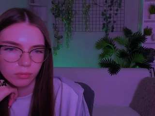 emilia-fly live webcam show
