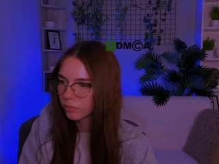 emilia-fly live webcam show