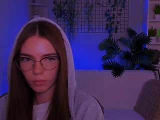 emilia-fly live webcam show