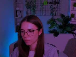 emilia-fly live webcam show