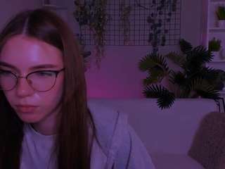 emilia-fly live webcam show