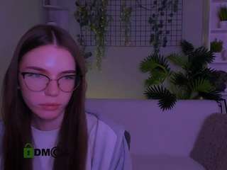 emilia-fly live webcam show