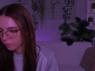 emilia-fly live webcam show