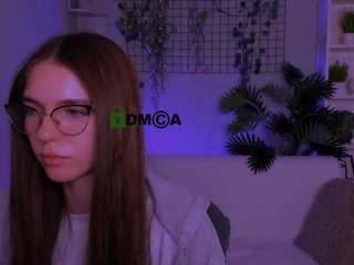 emilia-fly live webcam show