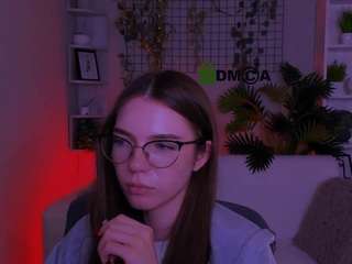 emilia-fly live webcam show