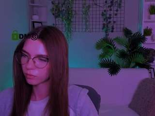 emilia-fly live webcam show