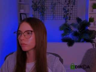 emilia-fly live webcam show
