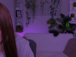 emilia-fly live webcam show
