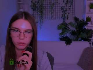 emilia-fly live webcam show