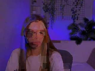 emilia-fly live webcam show