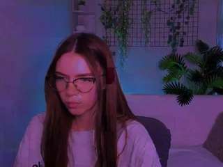 emilia-fly live webcam show