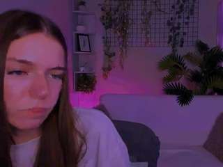 emilia-fly live webcam show