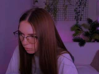 emilia-fly live webcam show