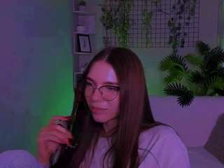 emilia-fly live webcam show