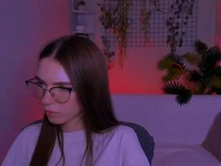 emilia-fly live webcam show