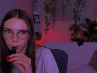 emilia-fly live webcam show