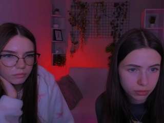 emilia-fly live webcam show