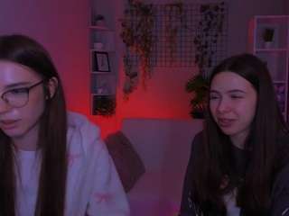emilia-fly live webcam show