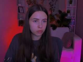emilia-fly live webcam show