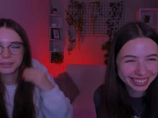 emilia-fly live webcam show