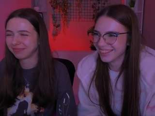 emilia-fly live webcam show