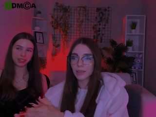 emilia-fly live webcam show