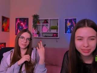 emilia-fly live webcam show