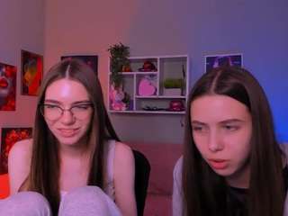 emilia-fly live webcam show