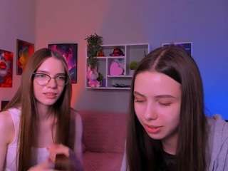 emilia-fly live webcam show