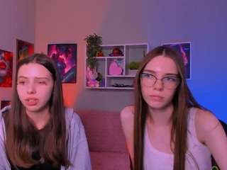 emilia-fly live webcam show