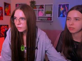 emilia-fly live webcam show