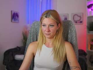 emilyswann Sex Cam Show