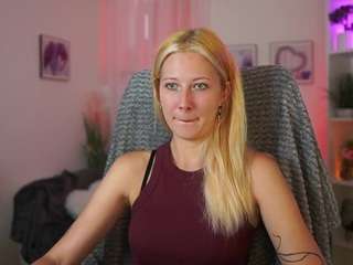 emilyswann Sex Cam Show